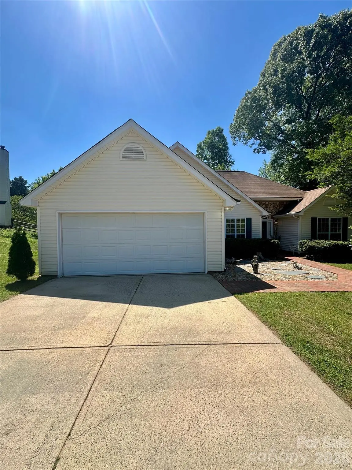 106 Old Willow RD, Mooresville, NC 28115