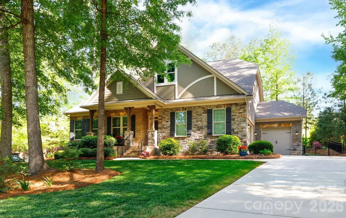 6704 Montgomery RD, Lake Wylie, SC 29710