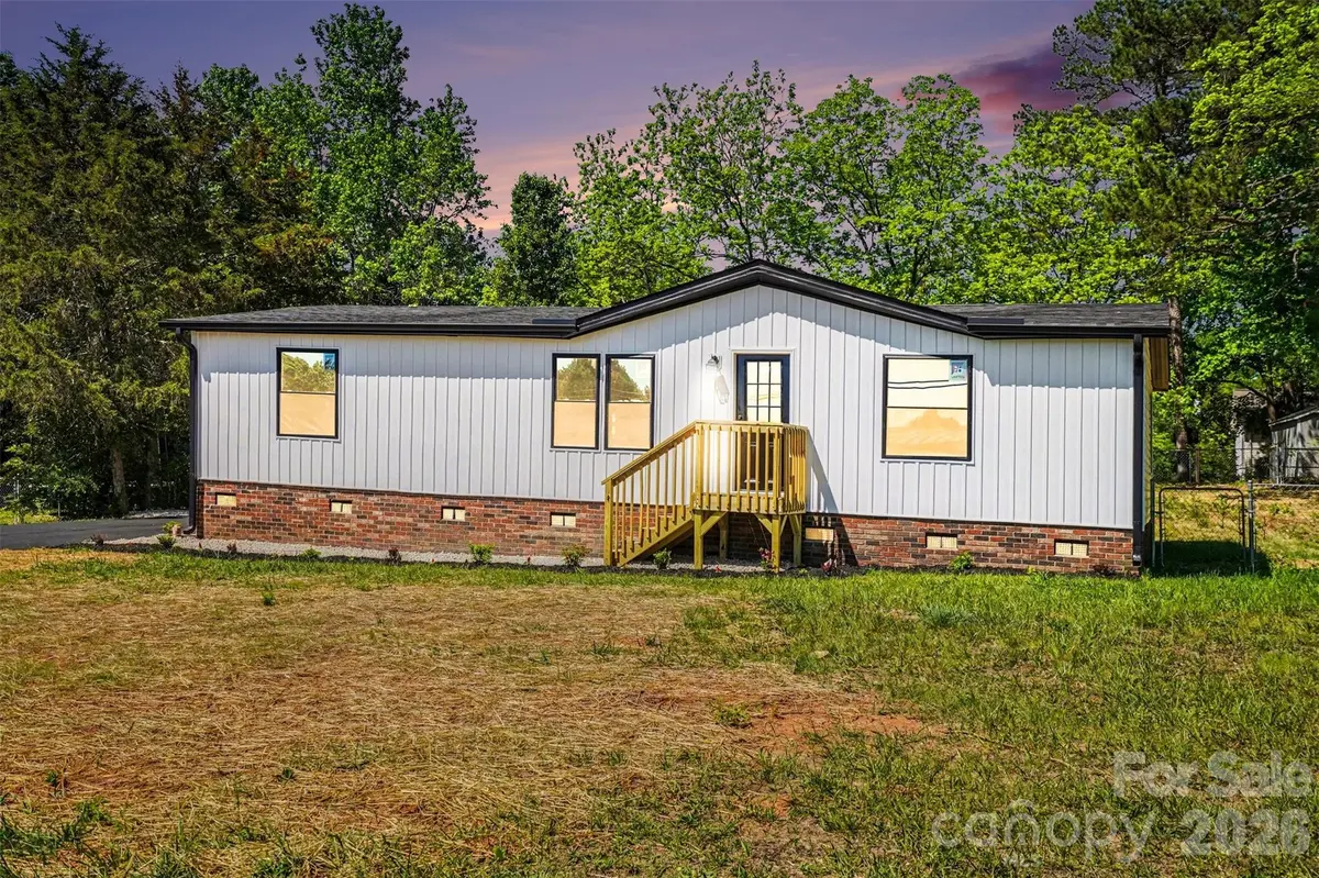 212 S Upright ST, Landis, NC 28088