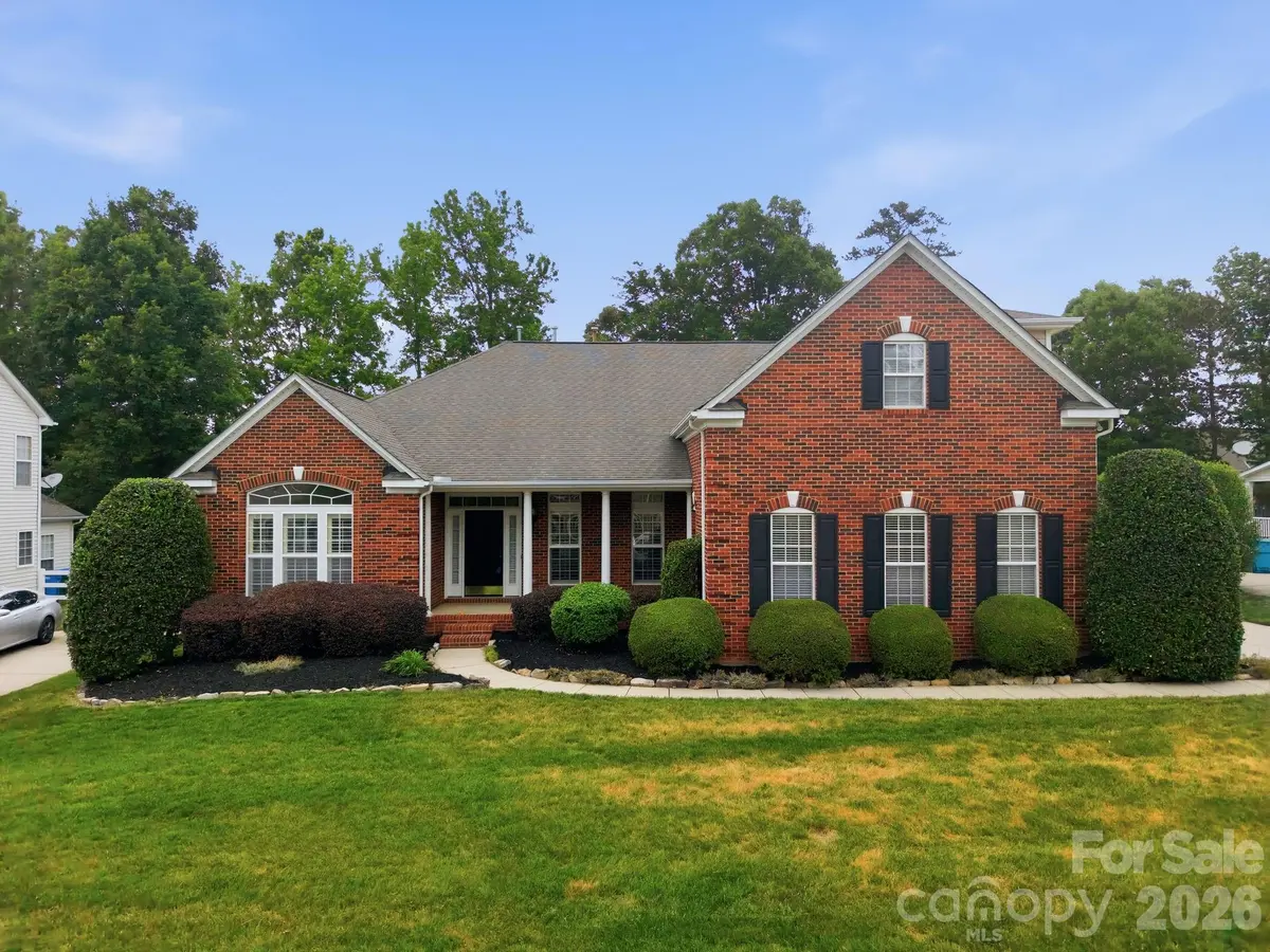 1113 Butterburr DR, Matthews, NC 28104