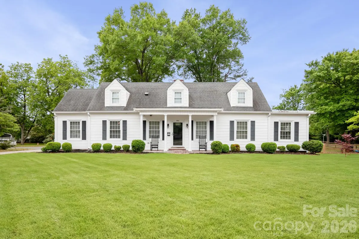 511 W Rice ST, Landis, NC 28088