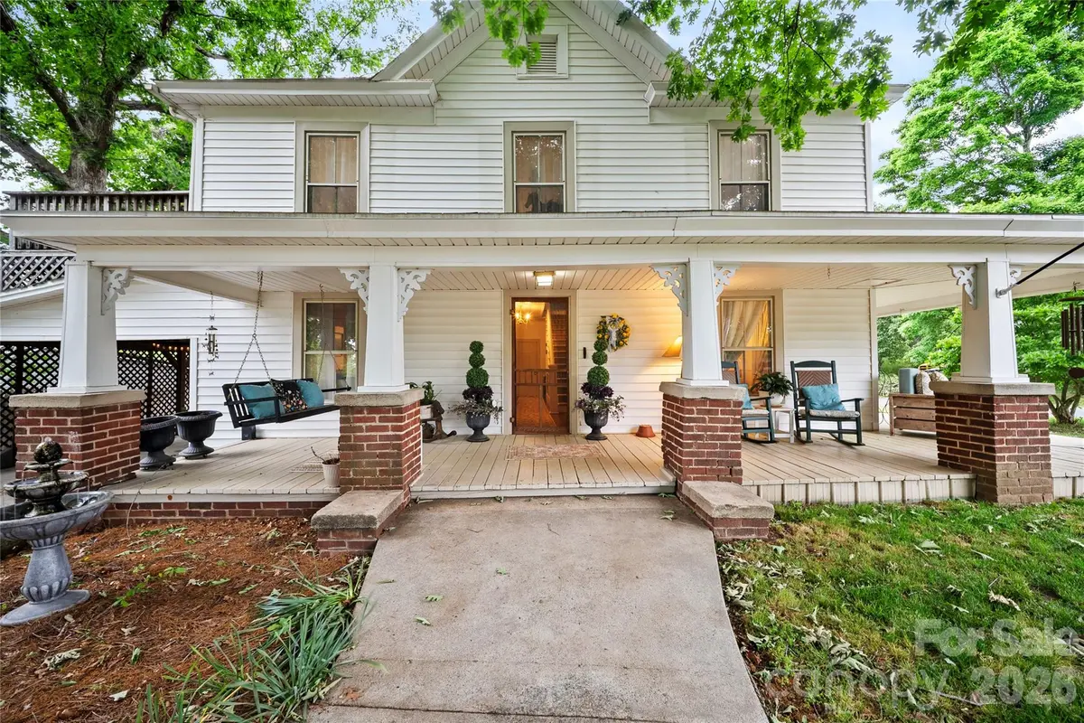216 W 2nd ST, Denton, NC 27239