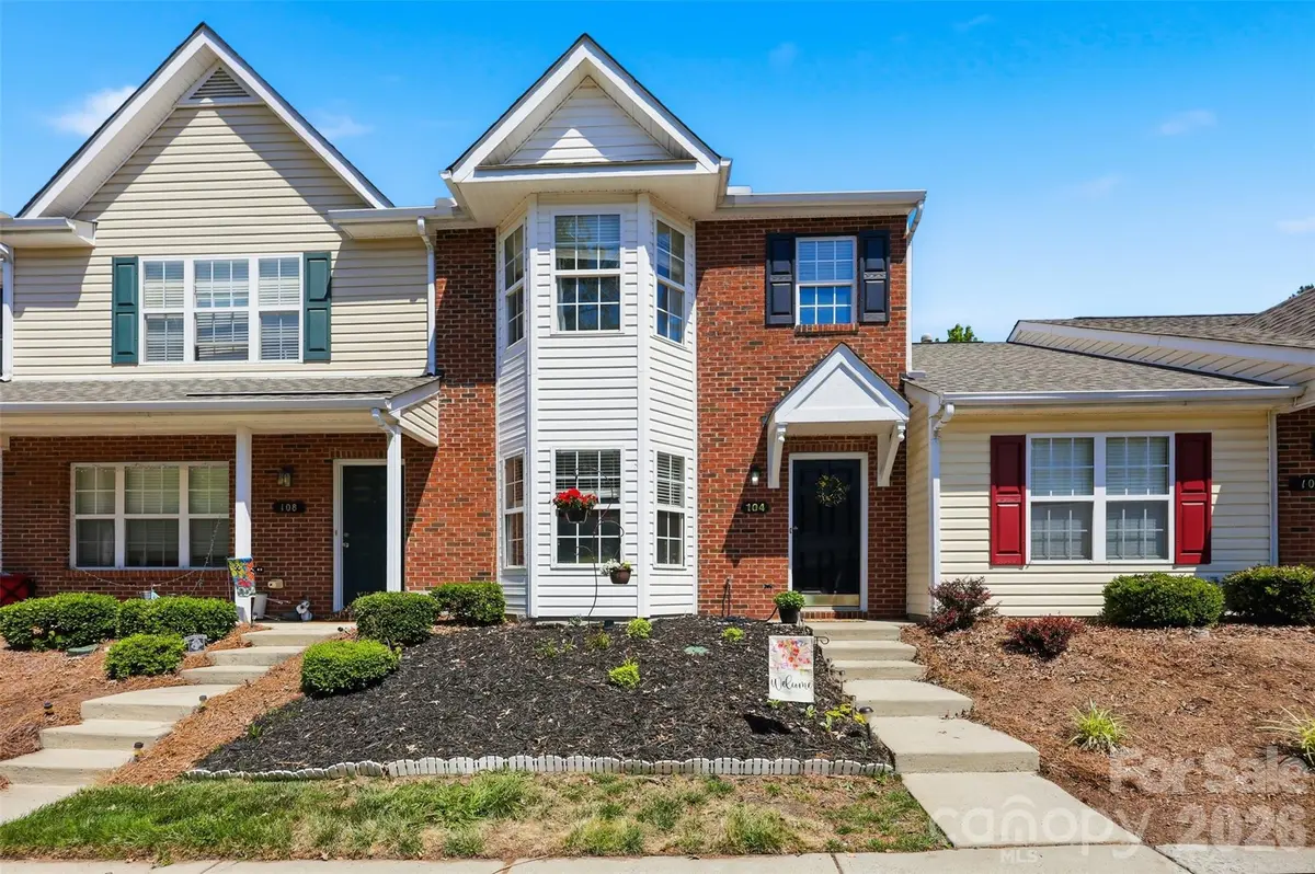 104 Gelderland DR, Matthews, NC 28104