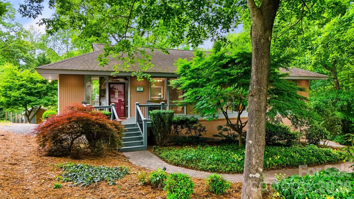 141 36th AVE NW, Hickory, NC 28601
