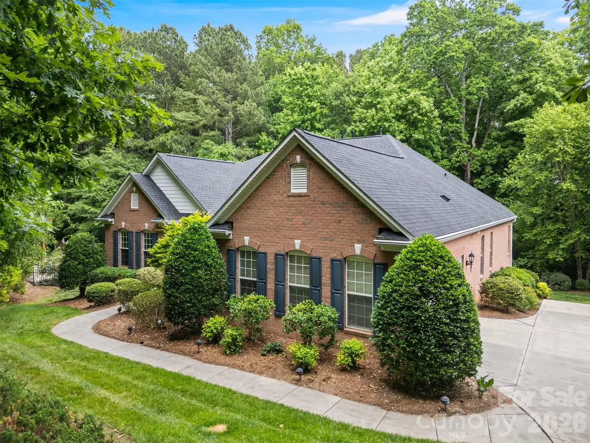 101 Woodwinds DR, Mount Holly, NC 28120