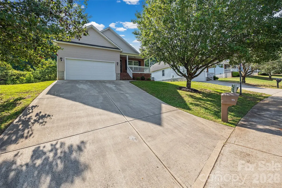 174 Pheasant Ridge CIR, York, SC 29745