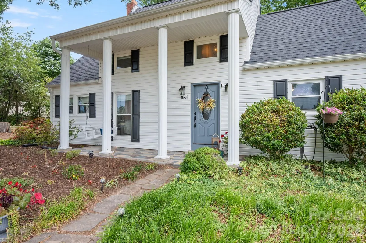 681 Tower RD, Vale, NC 28168