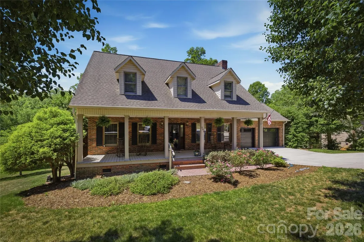 204 Constitution DR, Morganton, NC 28655
