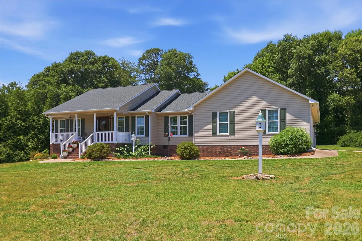 209 Silver Creek LN, Shelby, NC 28152