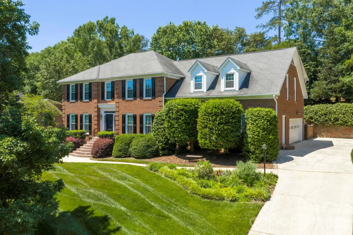 708 Barington PL, Matthews, NC 28105