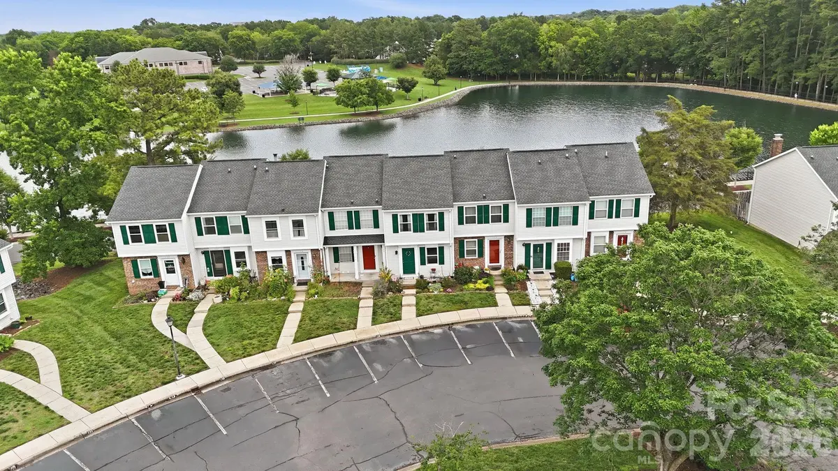 122 Water Oak DR, Pineville, NC 28134