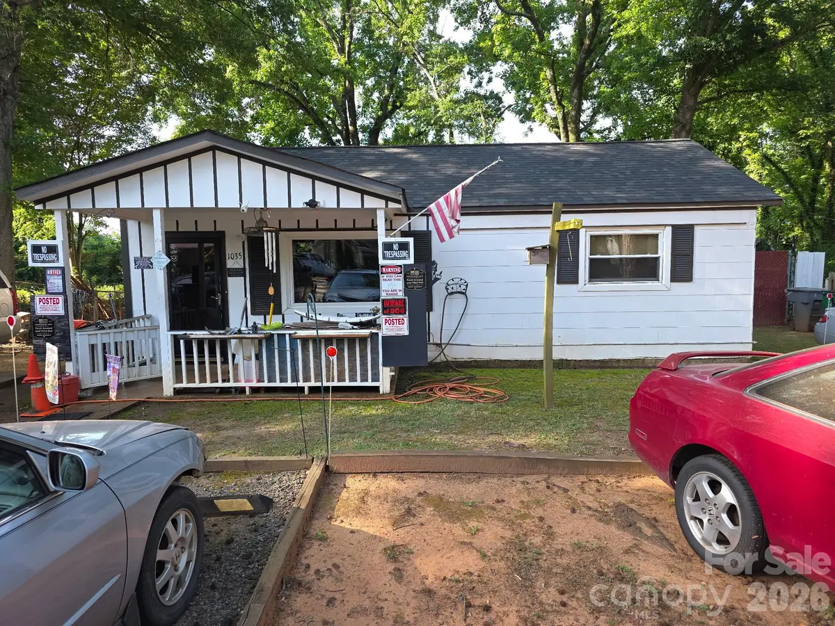 1035 Nations DR, Charlotte, NC 28217