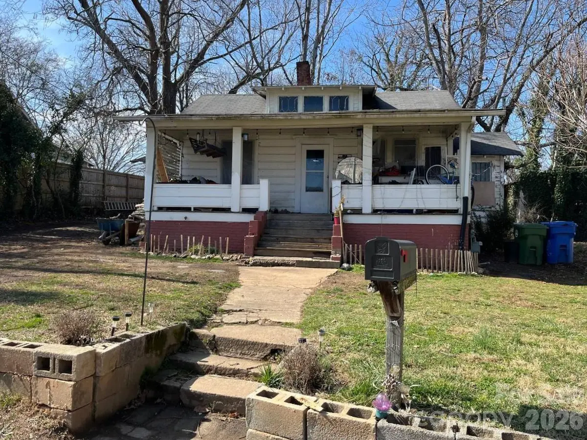 15 Oakley PL, Asheville, NC 28806