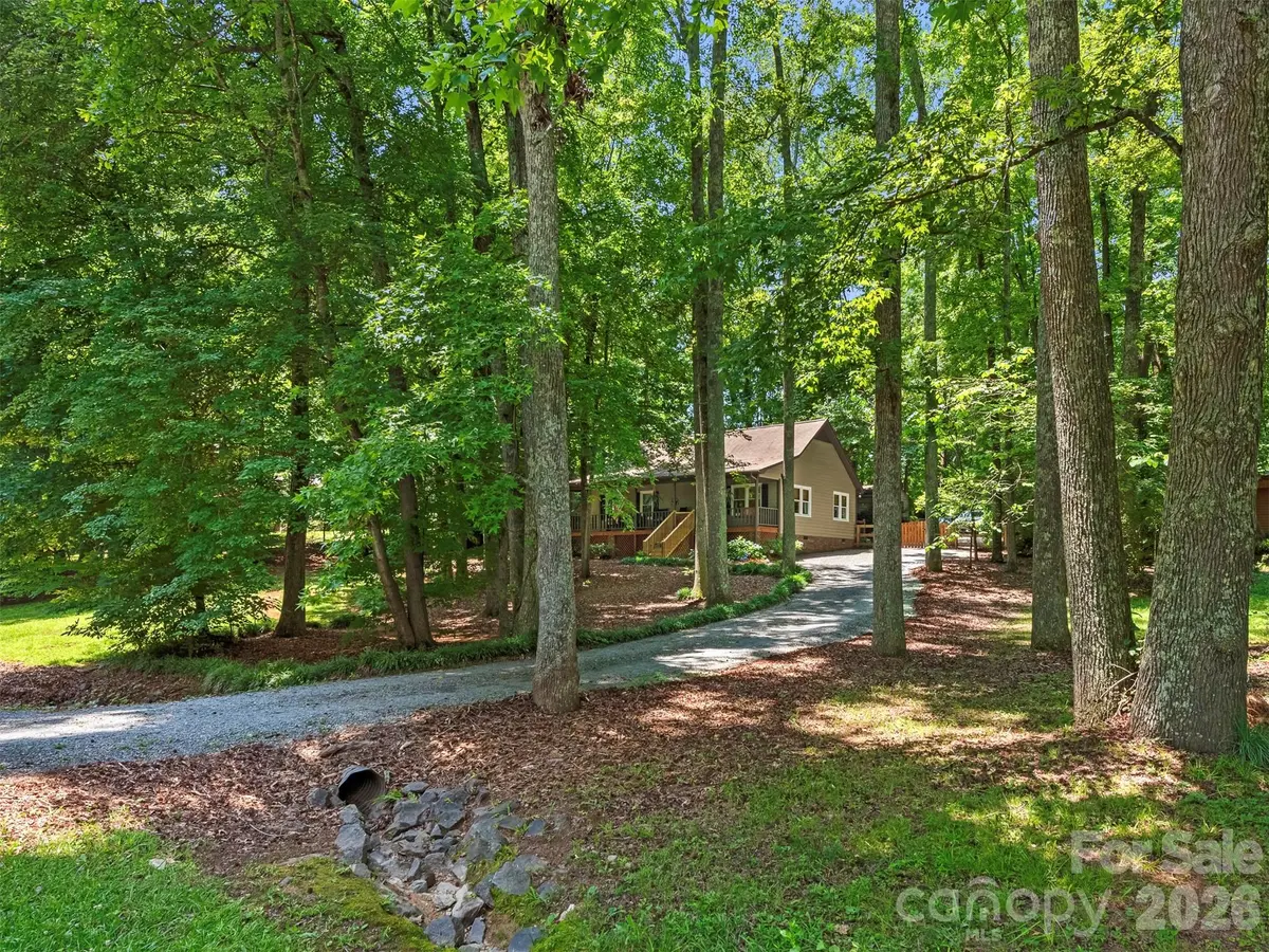 3814 Wonderland DR, Matthews, NC 28104