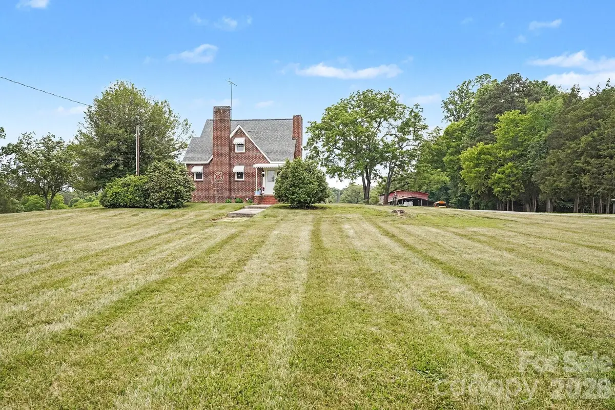 1951 US HWY 158 HWY, Mocksville, NC 27028