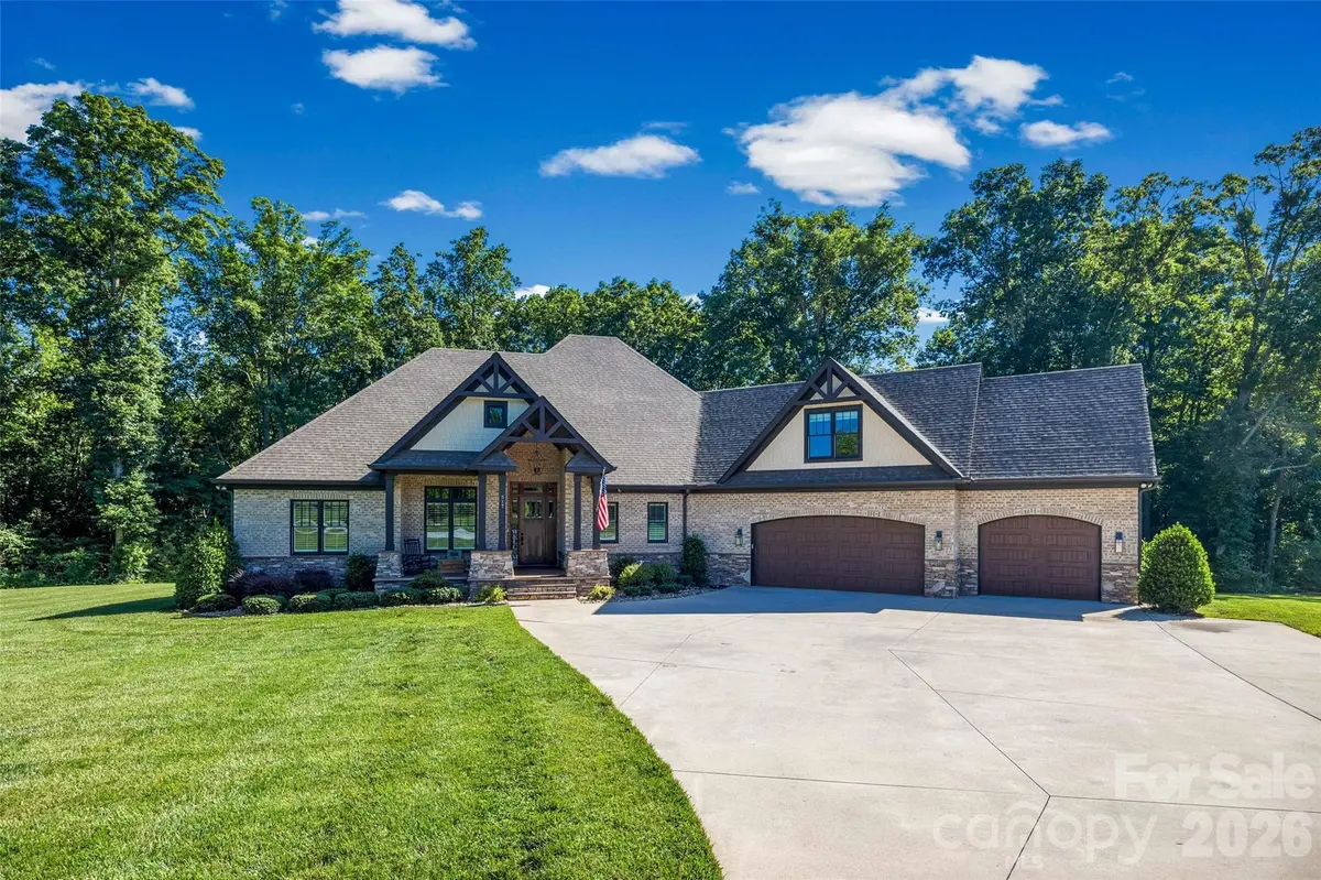 517 Linwood RD, Mooresville, NC 28115