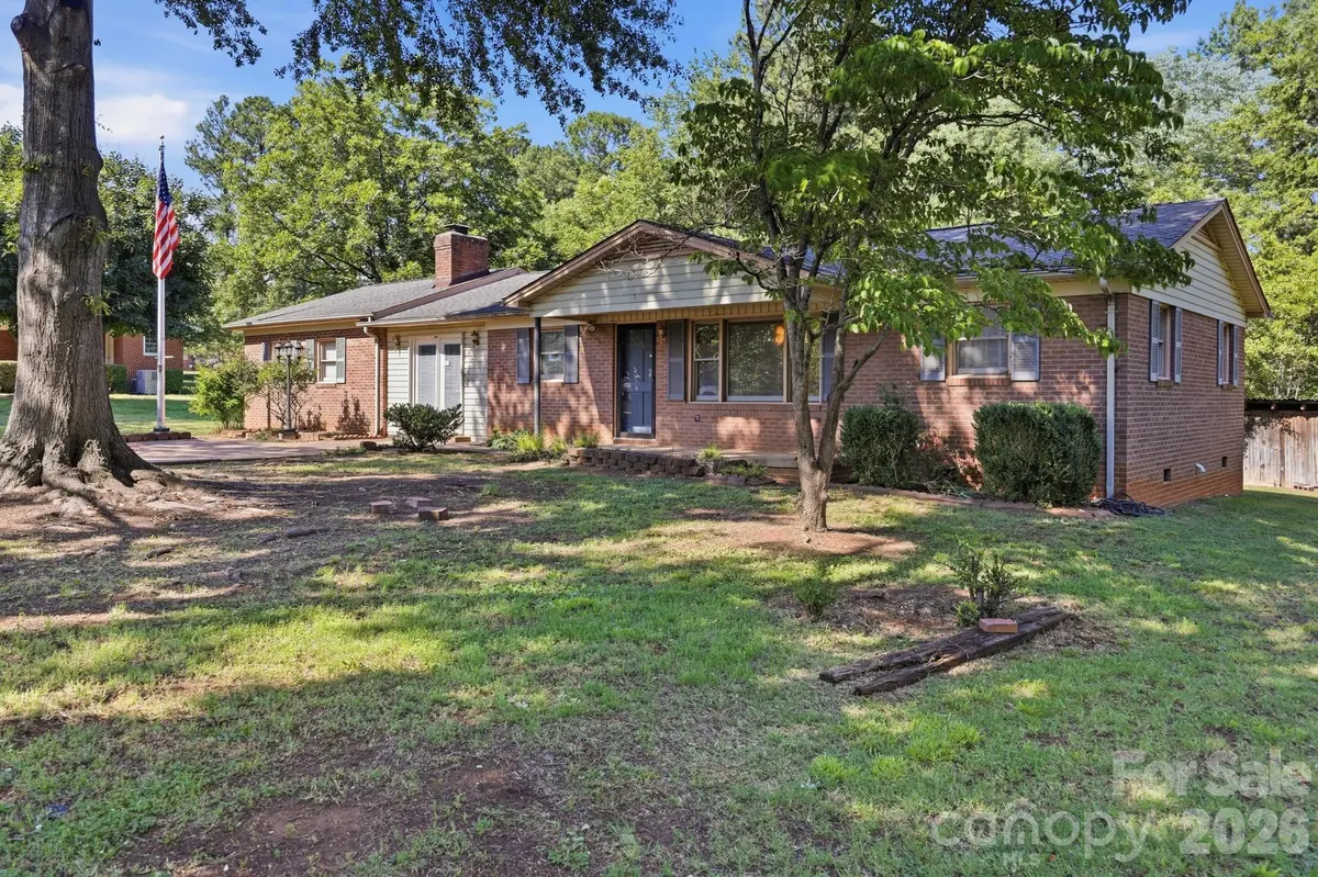 137 Matheny ST, Forest City, NC 28043