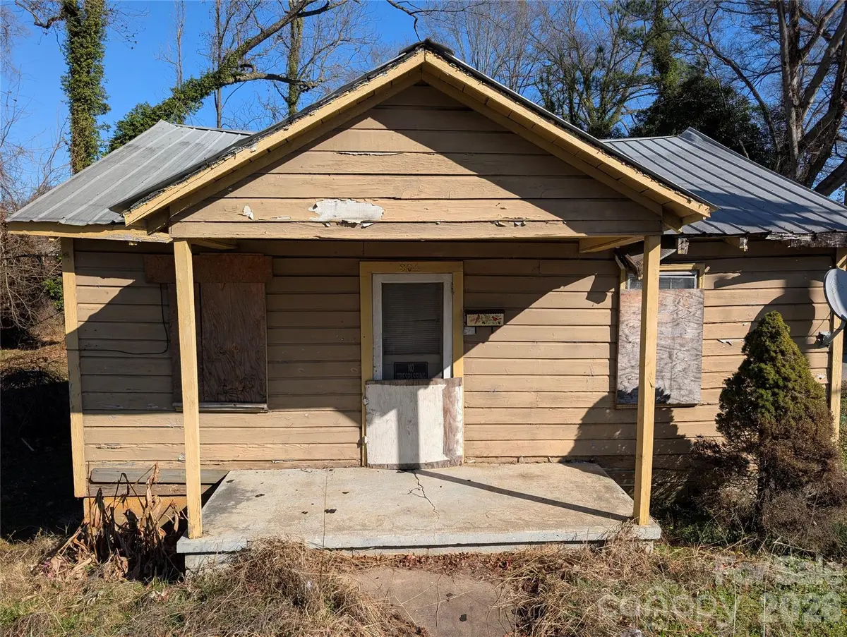 310 W Floyd Baker BLVD, Gaffney, SC 29341
