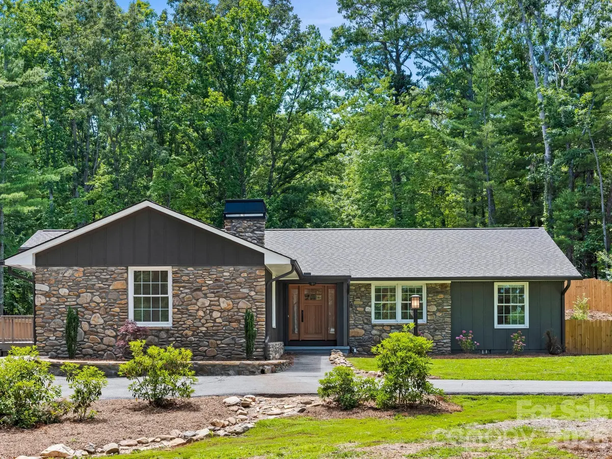 26 Glen Cove RD, Arden, NC 28704