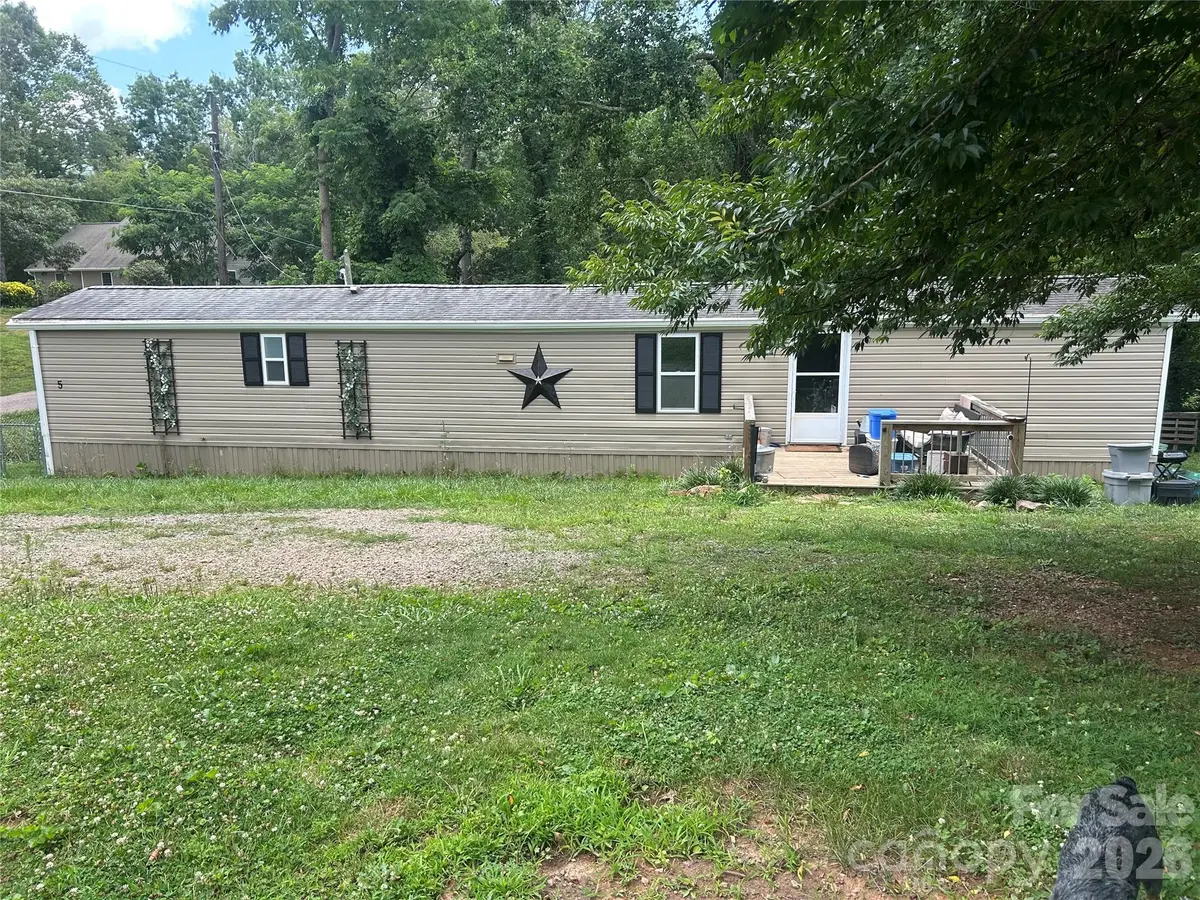 5 Shenandoah RD, Asheville, NC 28805