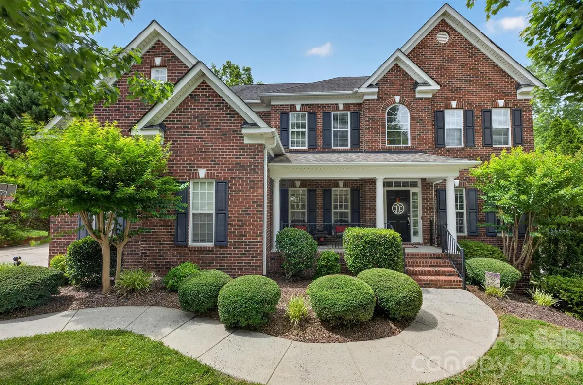 9220 Kensington Forest DR, Harrisburg, NC 28075