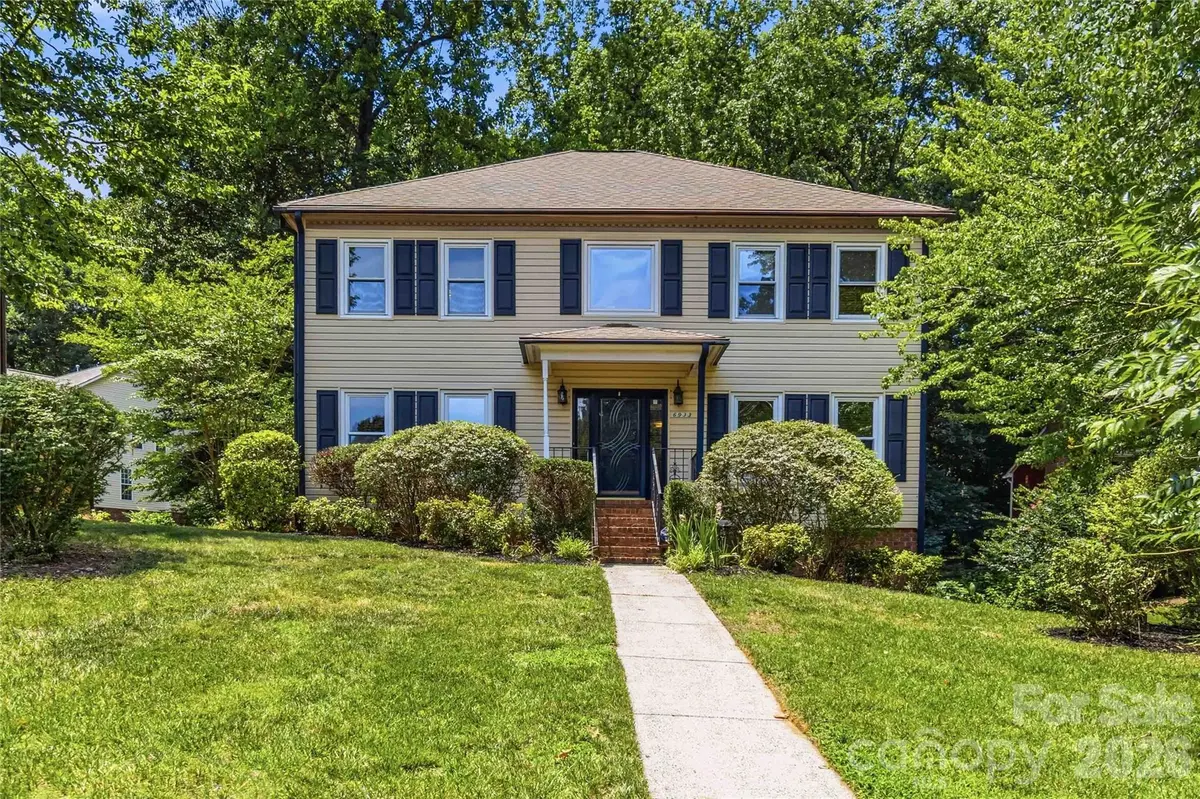 6933 Albaneen CT, Charlotte, NC 28215