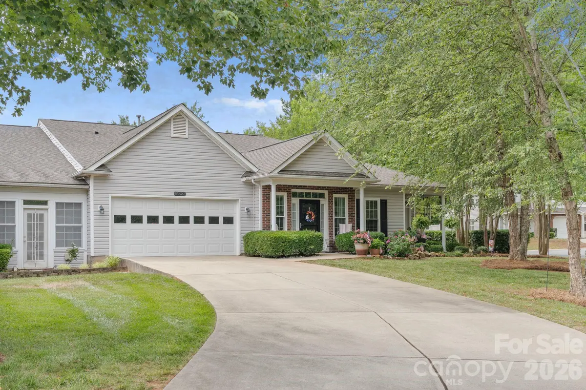 16627 Timber Crossing RD, Charlotte, NC 28213