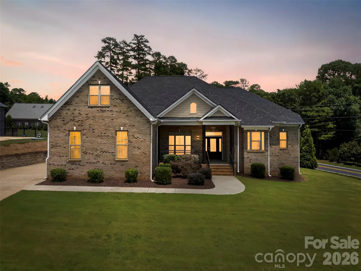 3000 Applewood Point LN, Belmont, NC 28012