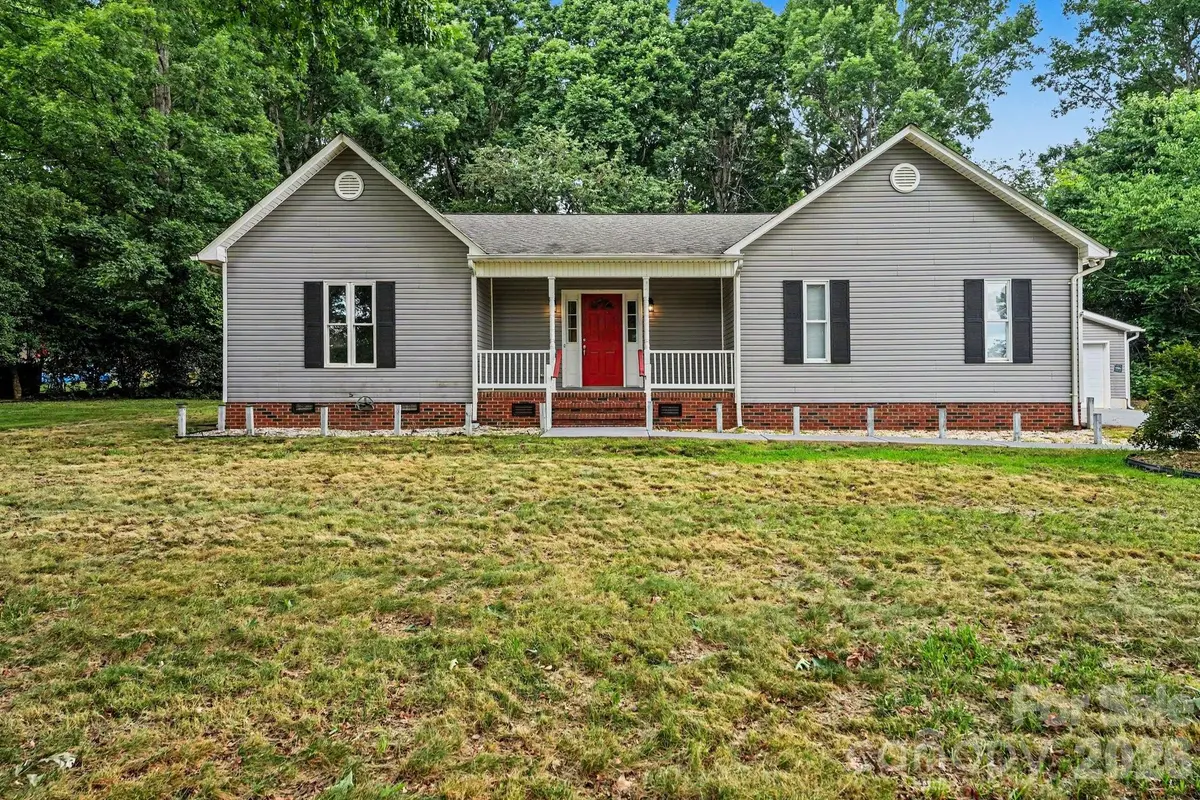 2684 Tiffany ST, Conover, NC 28613