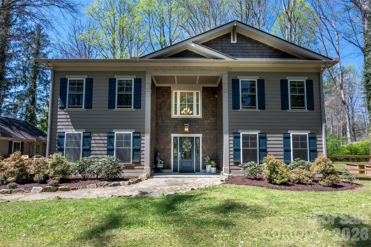 214 Country Club CIR, Brevard, NC 28712