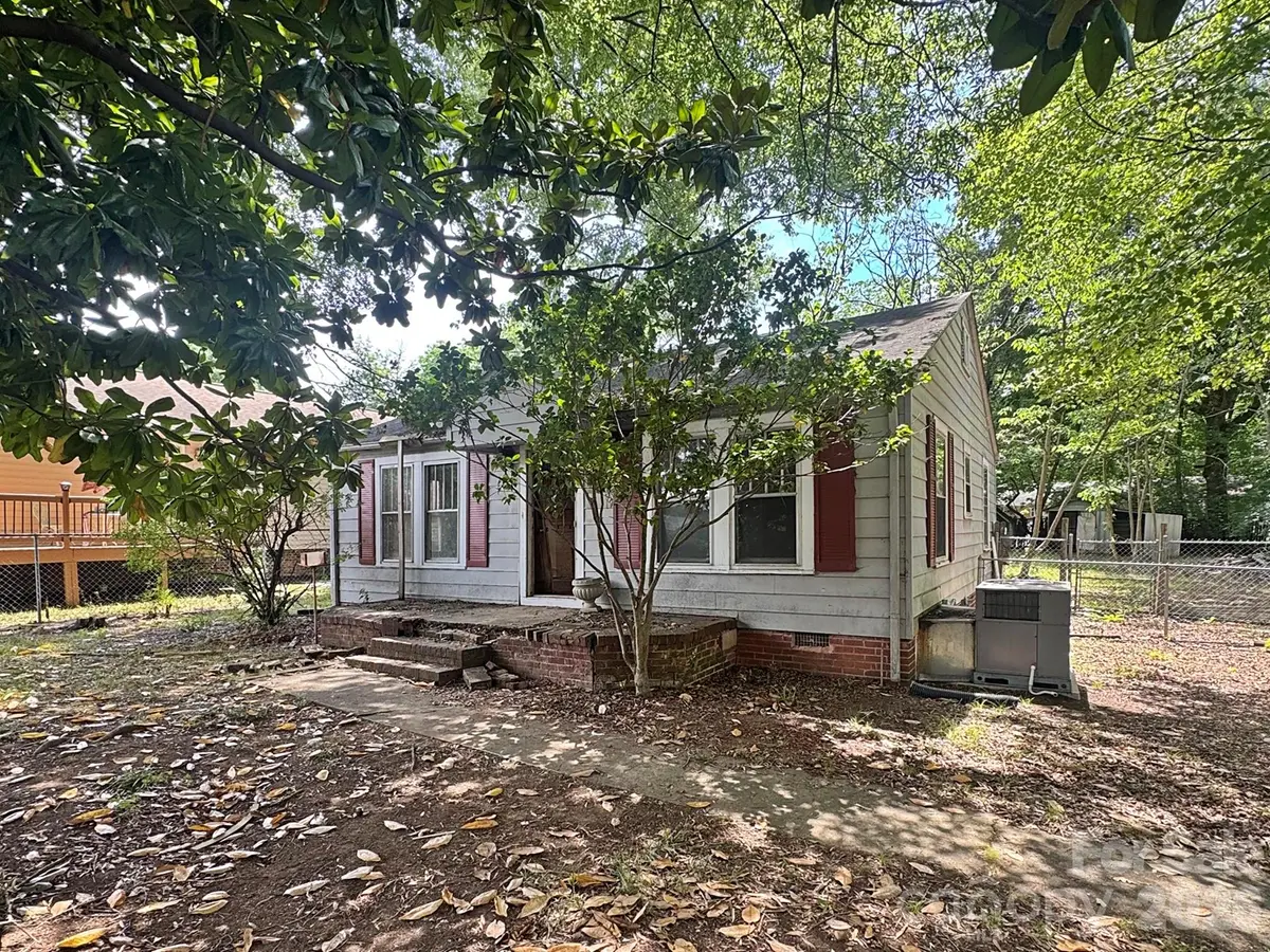2806 Royal AVE, Kannapolis, NC 28083
