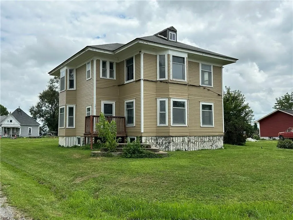 101 S East ST, Green City, MO 63545