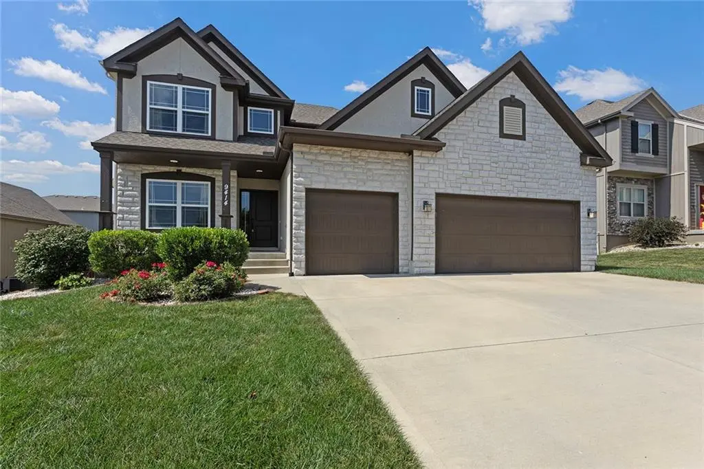 9414 N Helena AVE, Kansas City, MO 64154