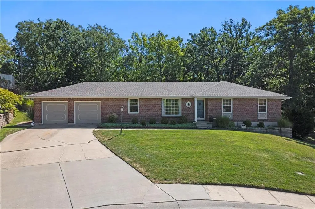 7201 W 54TH ST, Overland Park, KS 66202