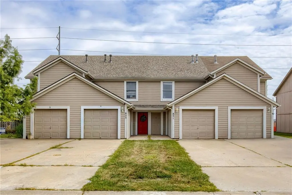 851 E 167th CT, Gardner, KS 66030
