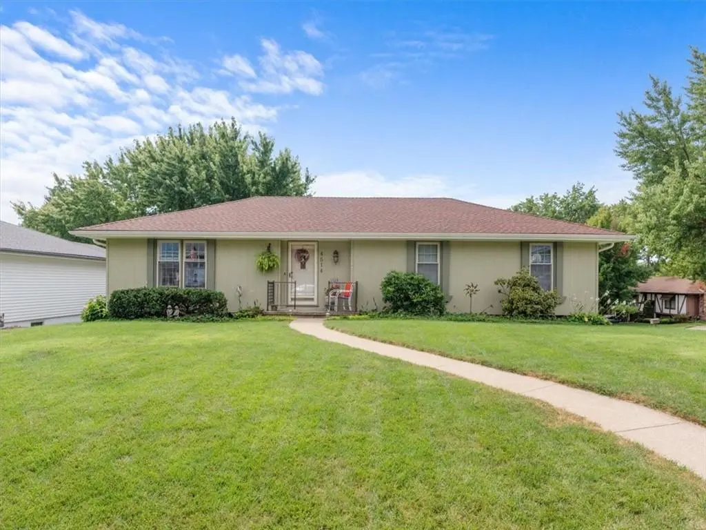 4514 Gazelle TER, St Joseph, MO 64506