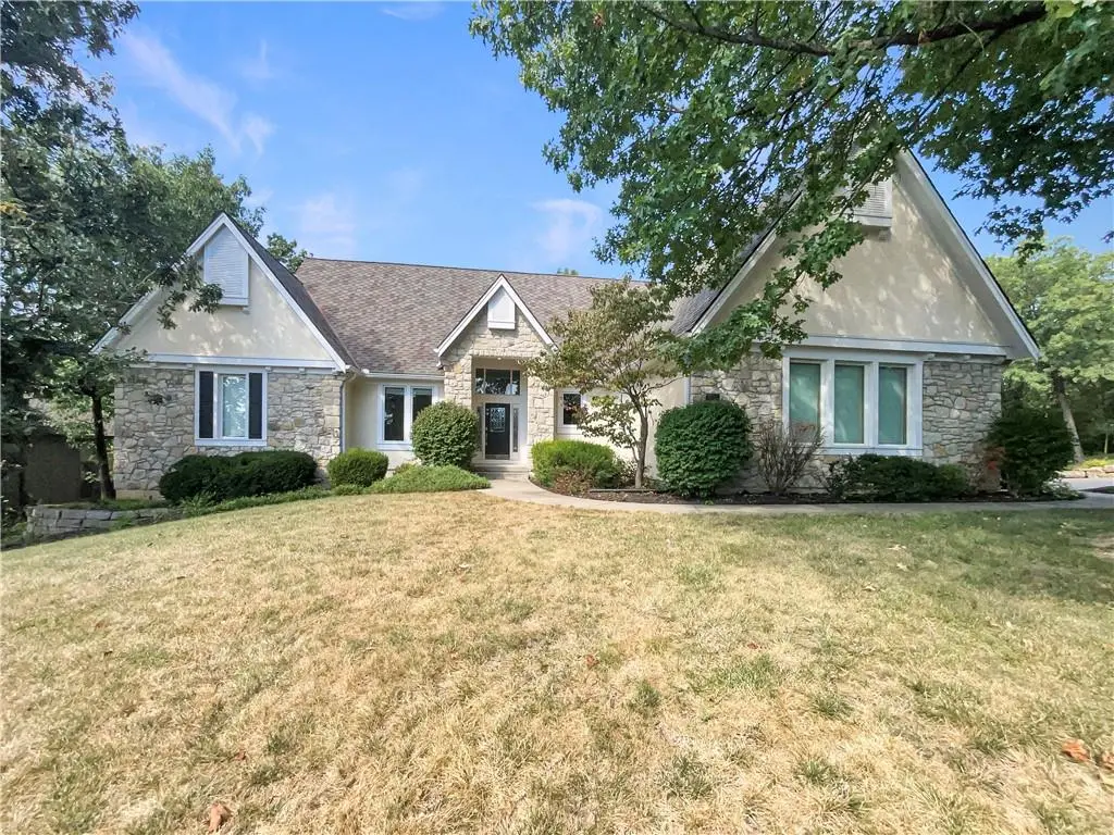 4940 Alden ST, Shawnee, KS 66216
