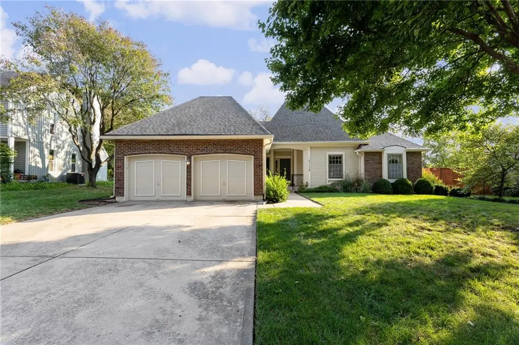 8712 W 113th ST, Overland Park, KS 66210