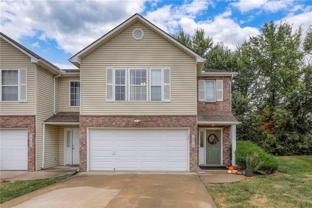 1618 NW Samantha CT, Blue Springs, MO 64015