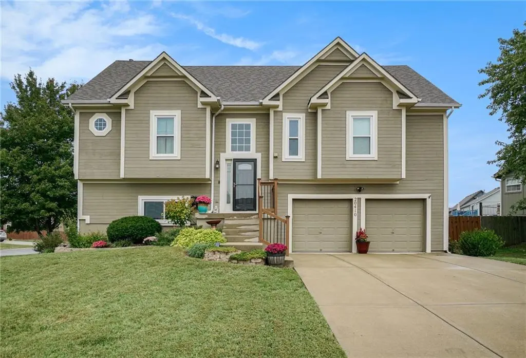 20410 W 201 ST, Spring Hill, KS 66083