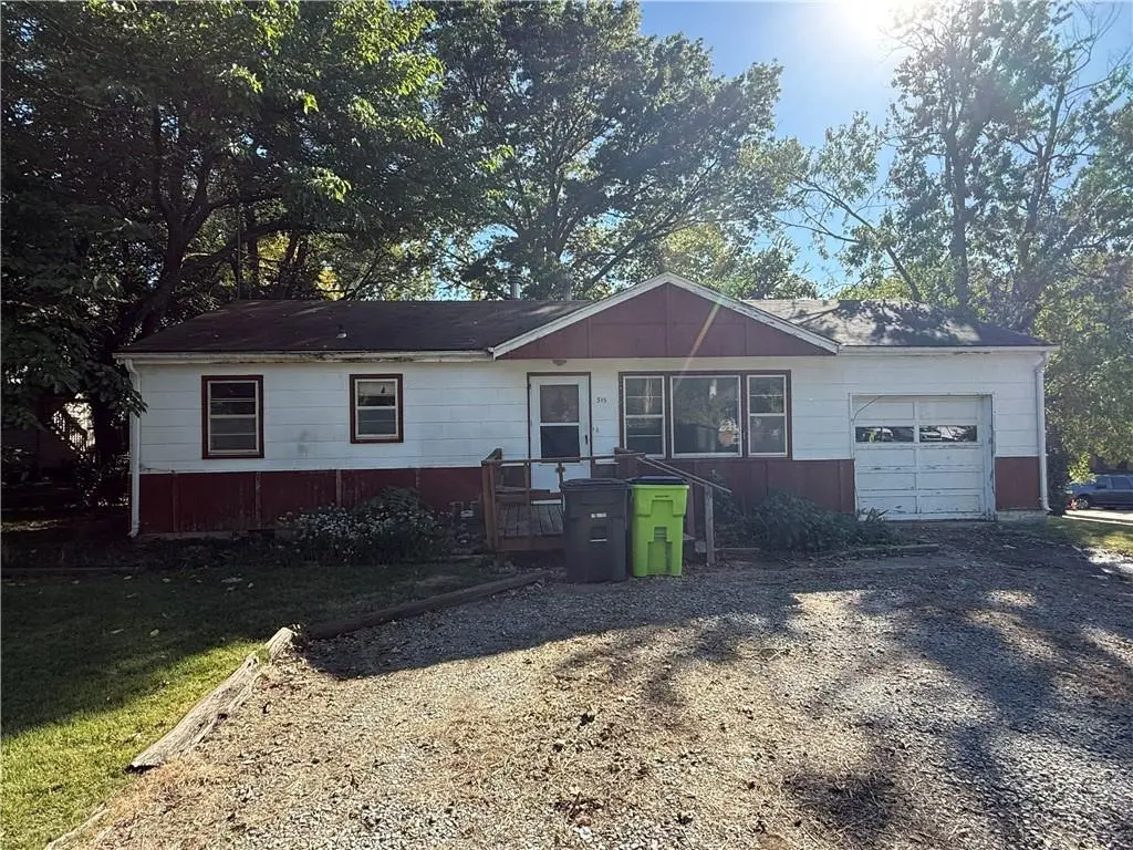 315 W North AVE, Belton, MO 64012