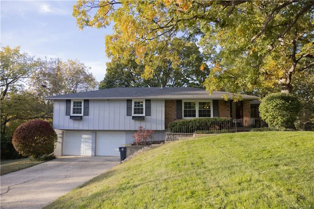 4912 NW 61st TER, Kansas City, MO 64151