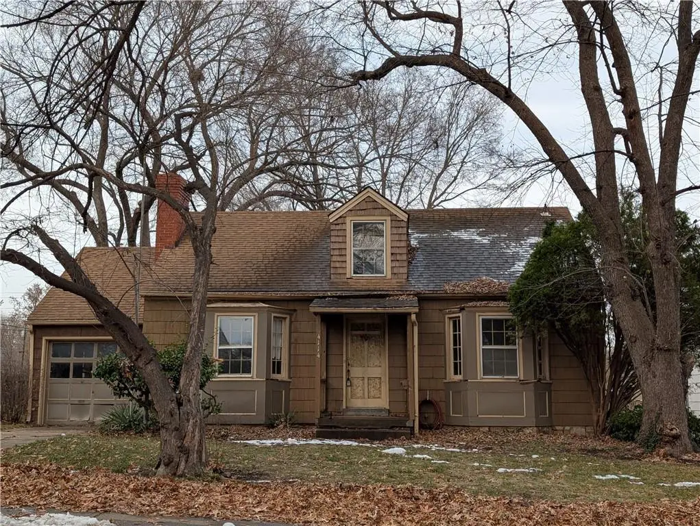 4114 W 53rd TER, Roeland Park, KS 66205