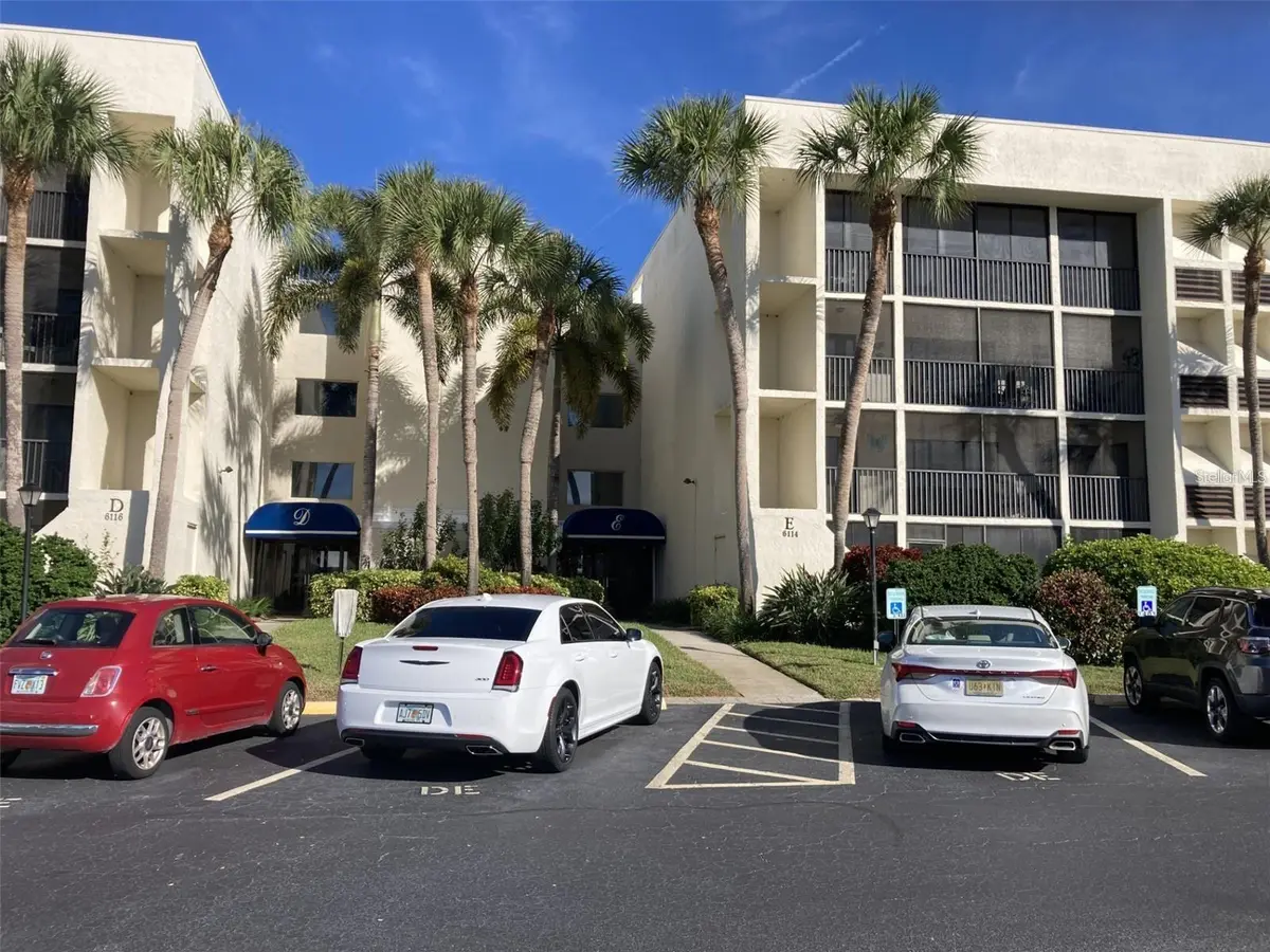 6114 43RD ST W #101E, Bradenton, FL 34210