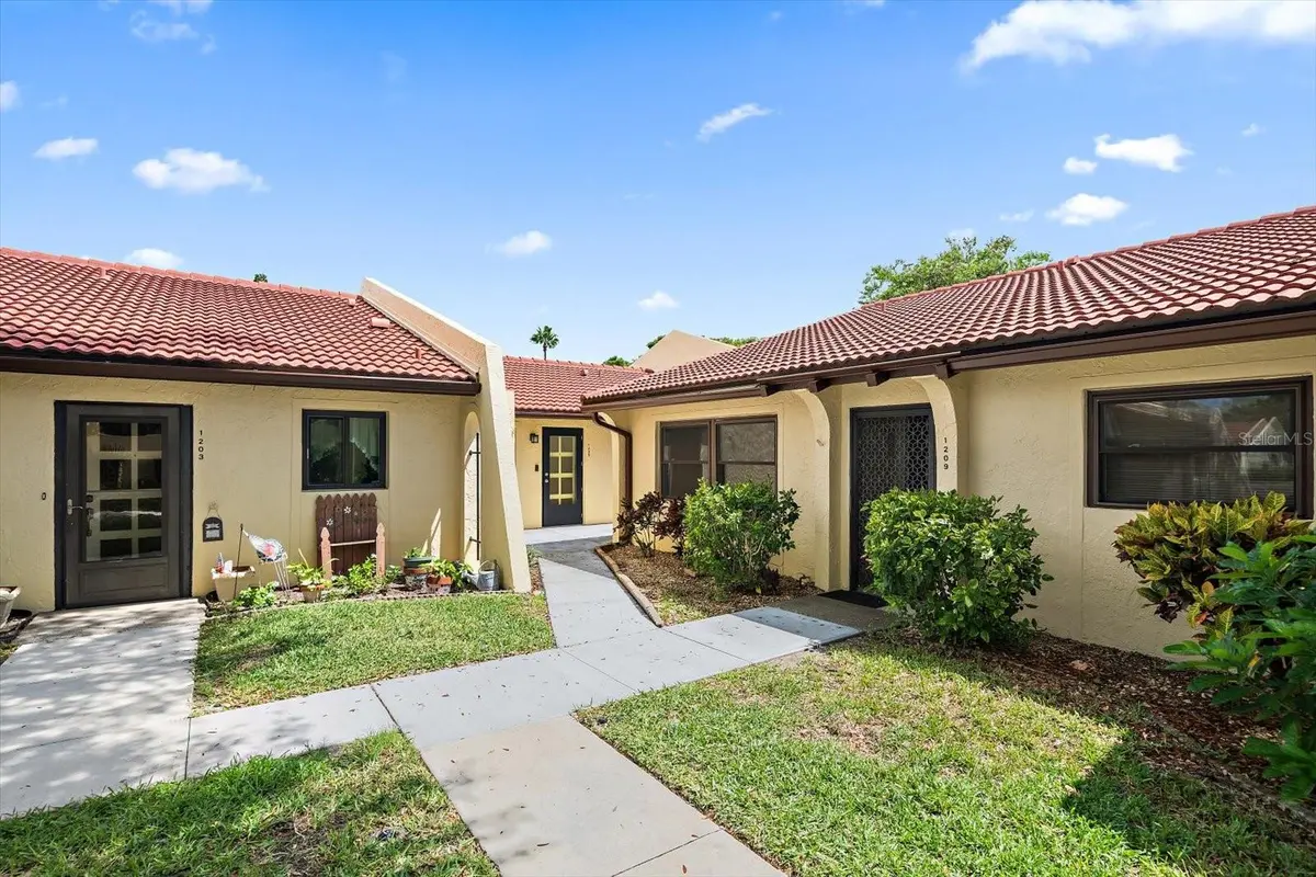 1205 56TH ST W, Bradenton, FL 34209