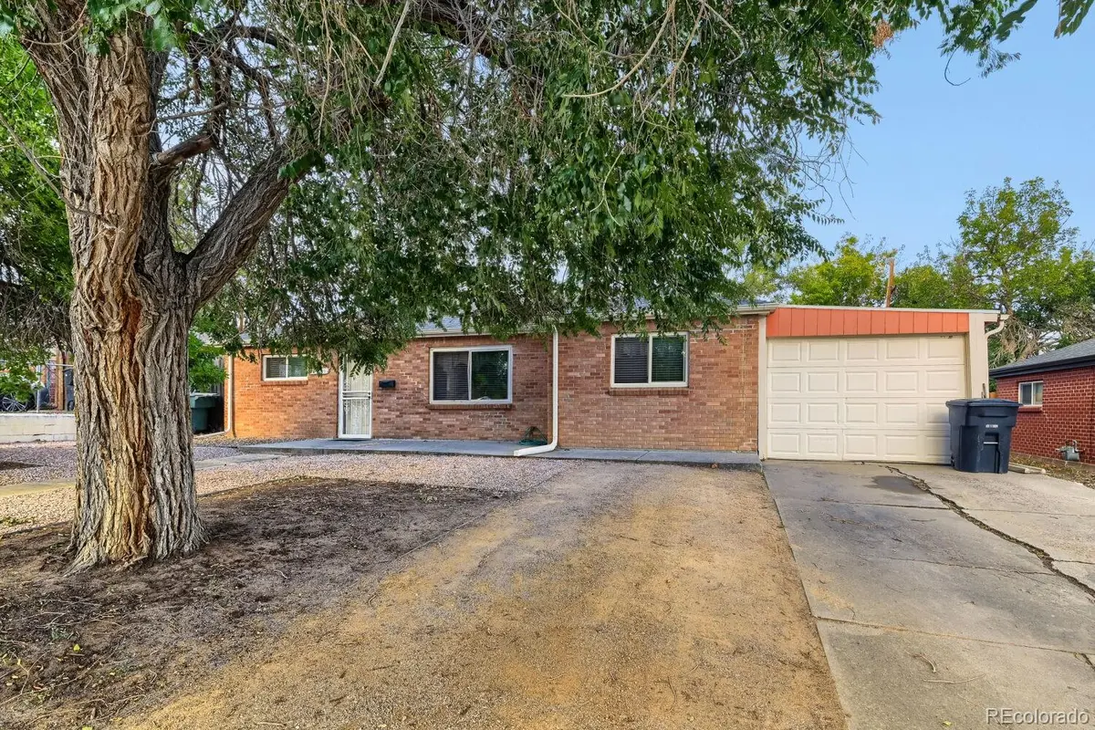 9390 Nagel DR, Denver, CO 80229