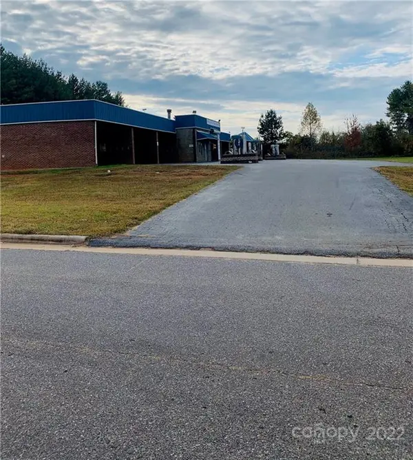 90 Buffett BLVD, Taylorsville, NC 28681