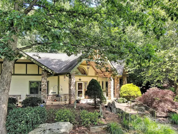 144 Ruffed Grouse LN, Waynesville, NC 28786