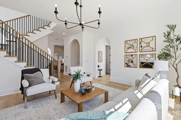 610 Walnut ST, Davidson, NC 28036