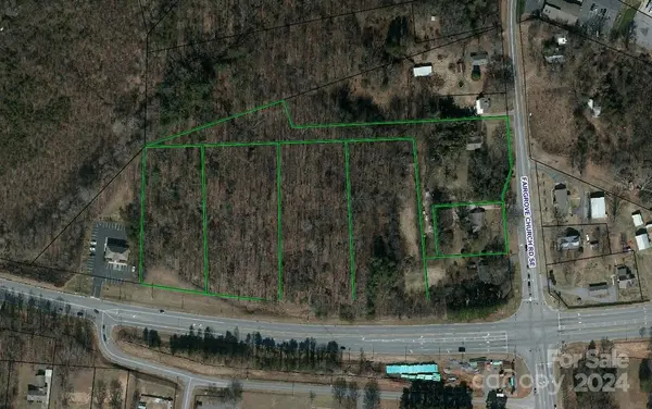 400 Fairgrove Church RD SE, Hickory, NC 28602